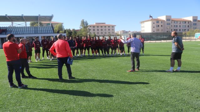 VİRANŞEHİR BELEDİYESPOR, YENİ HOCASIYLA GALİBİYETE KENETLENDİ