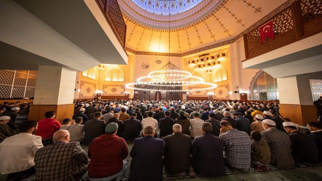 ENDERUN USULÜ TERAVİH GELENEĞİ HALİLİYE’DE YAŞATILDI