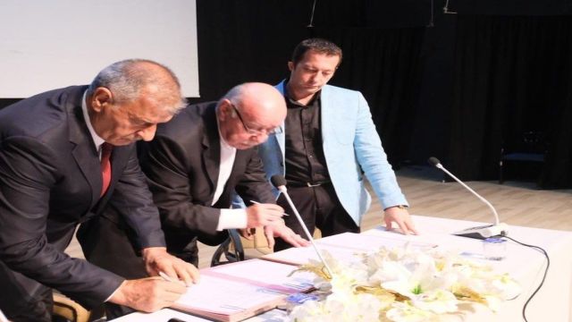 Birecik’te belediye çalışanlarına 20 bin TL’lik deprem desteği