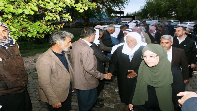 Vekil adayı Yazmacı Viranşehir’de iki aile arasındaki husumeti bitirdi