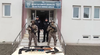 Hilvan'da eş zamanlı operasyonda 9 şüpheli yakalandı